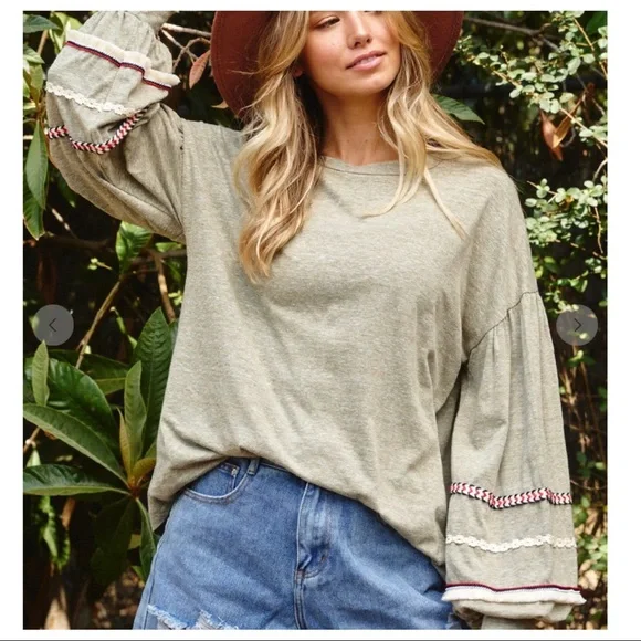 #16✨LAST ONE✨So Cute! Balloon Sleeves Loose Fit Chic Top - Picture 3 of 6